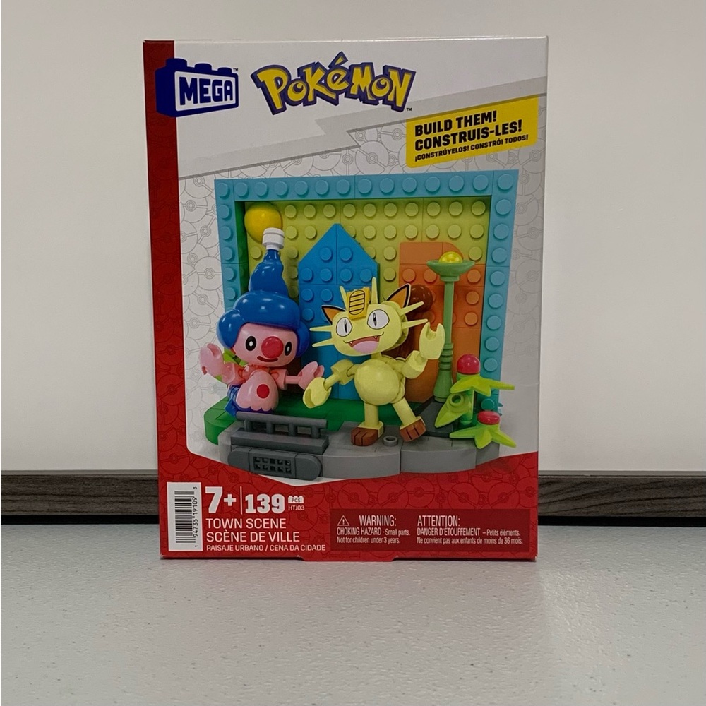 MEGA Pokemon Town Scene Building Set-New